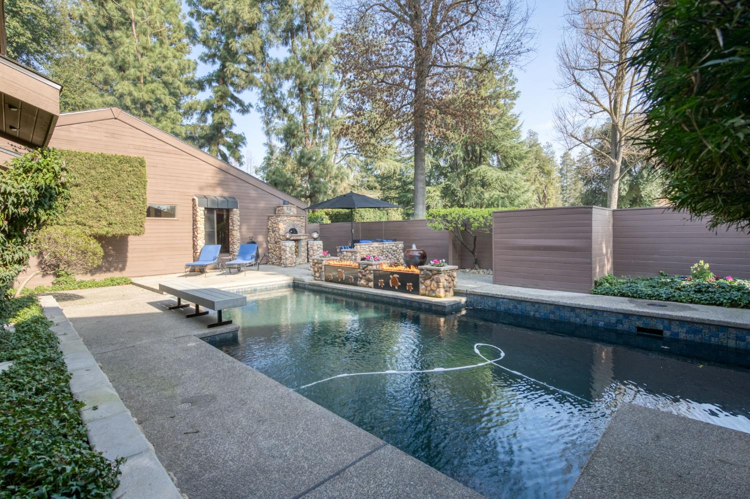 7621 N Laguna Vista Ave, Fresno, CA 93711