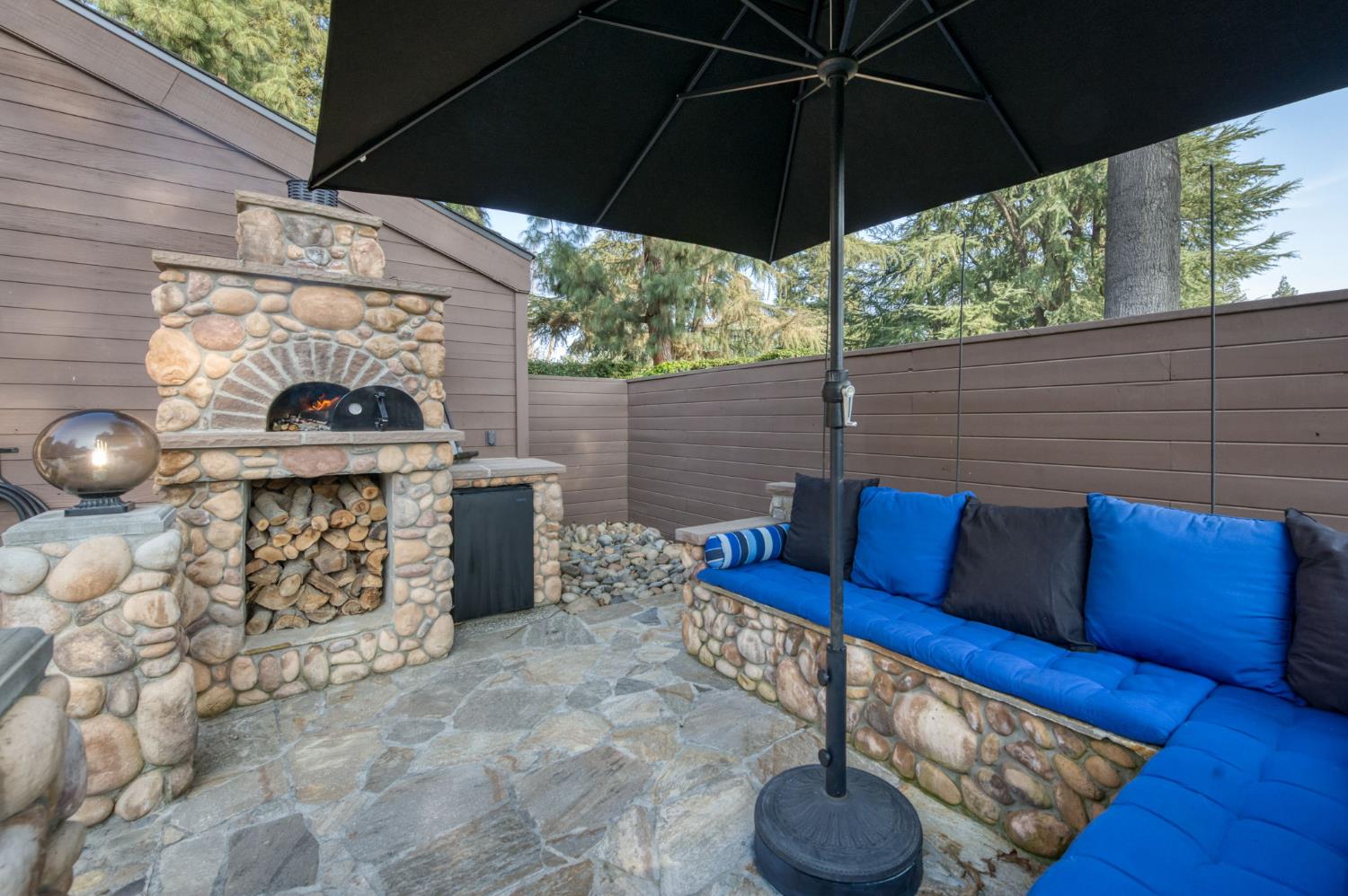 7621 N Laguna Vista Ave, Fresno, CA 93711