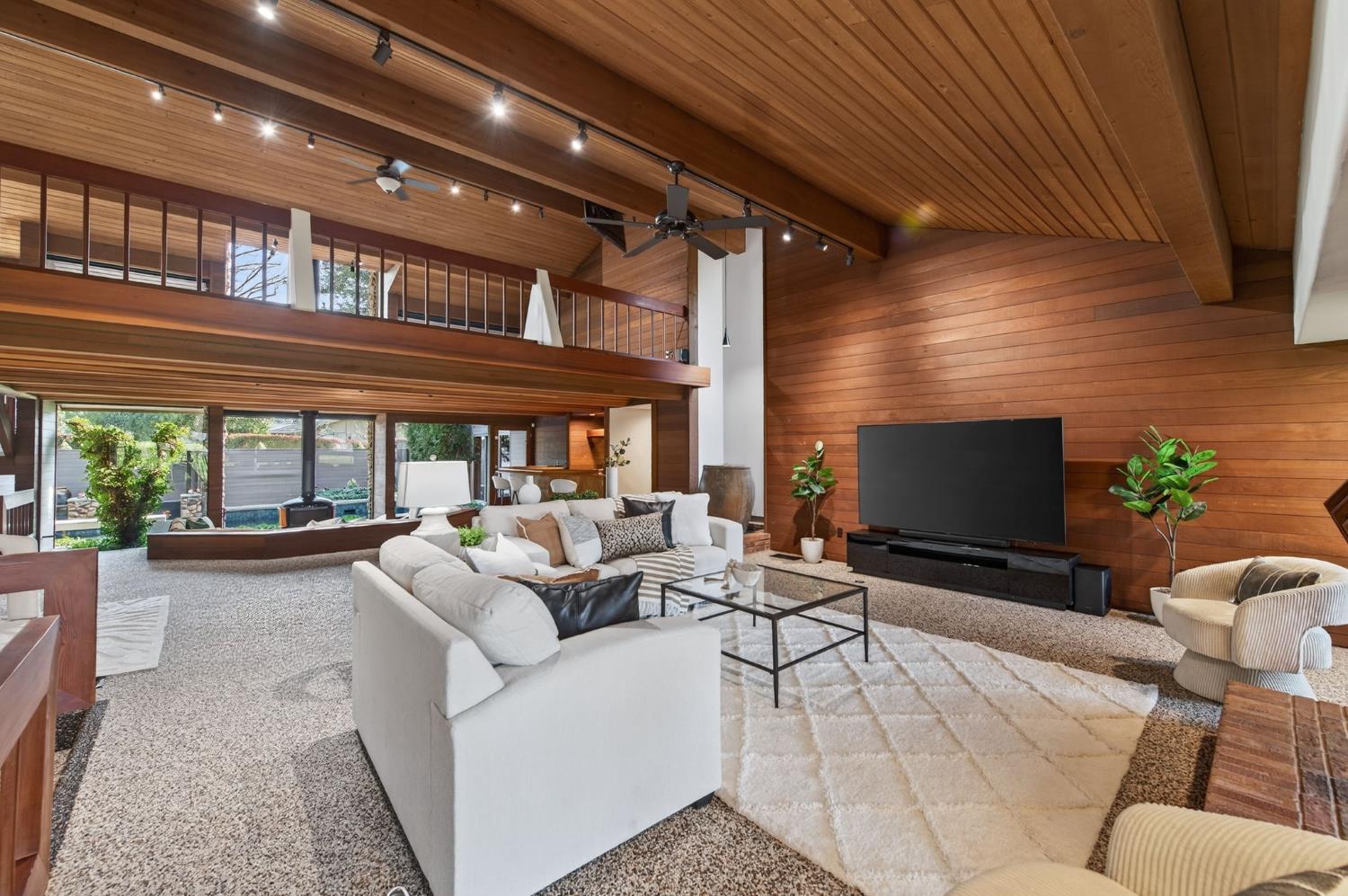 7621 N Laguna Vista Ave, Fresno, CA 93711