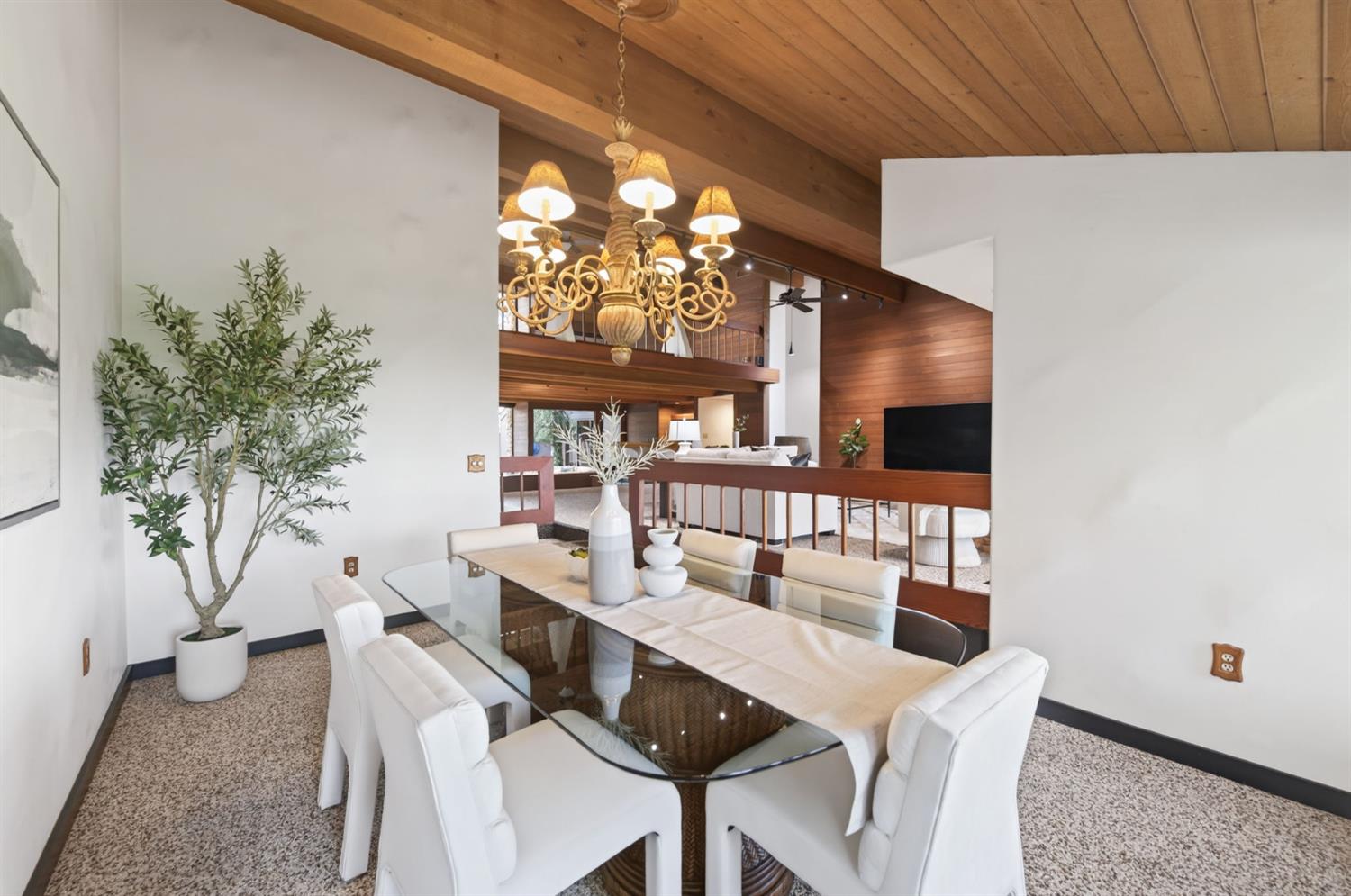 7621 N Laguna Vista Ave, Fresno, CA 93711