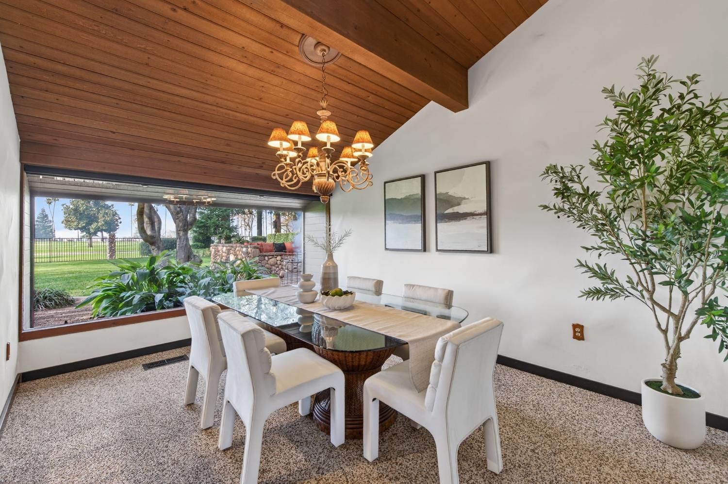 7621 N Laguna Vista Ave, Fresno, CA 93711