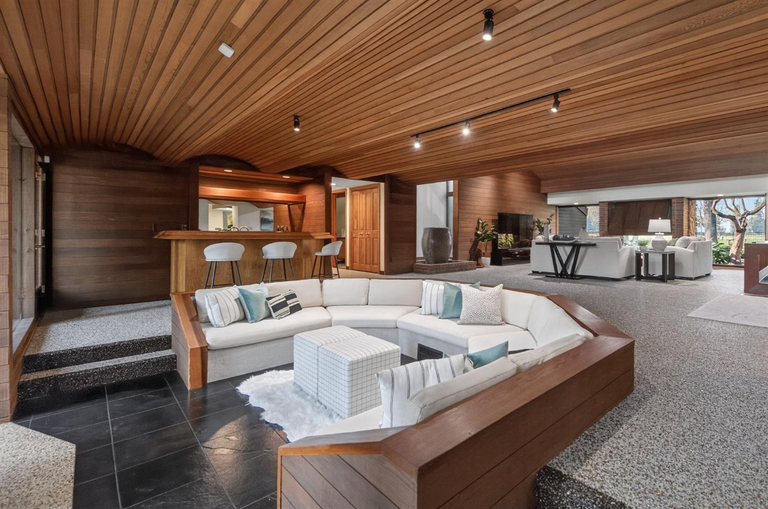 7621 N Laguna Vista Ave, Fresno, CA 93711