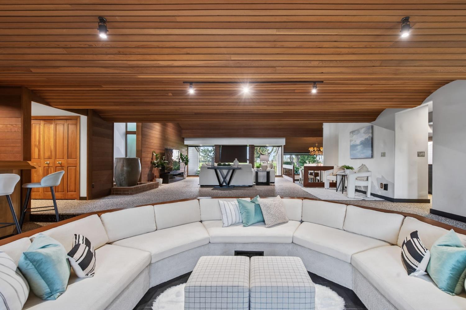 7621 N Laguna Vista Ave, Fresno, CA 93711