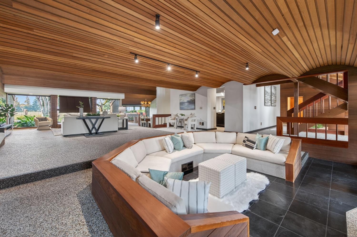 7621 N Laguna Vista Ave, Fresno, CA 93711