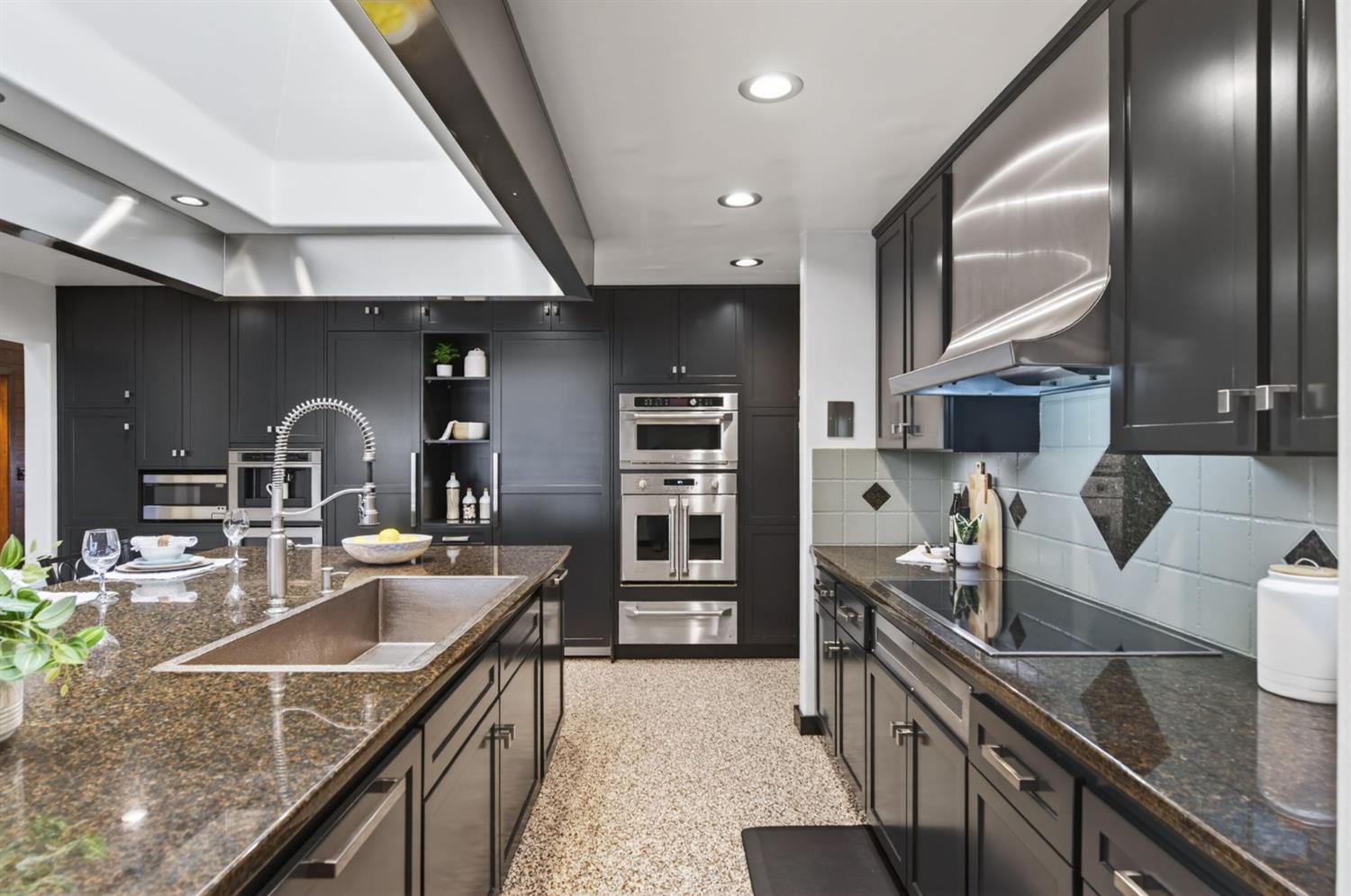 7621 N Laguna Vista Ave, Fresno, CA 93711