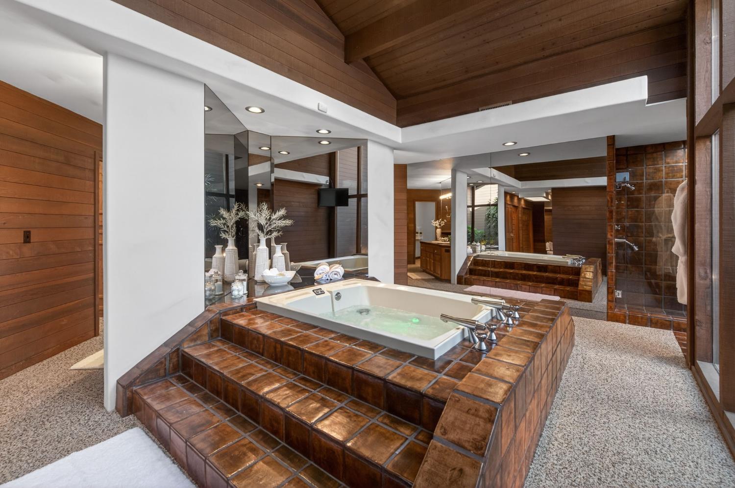 7621 N Laguna Vista Ave, Fresno, CA 93711