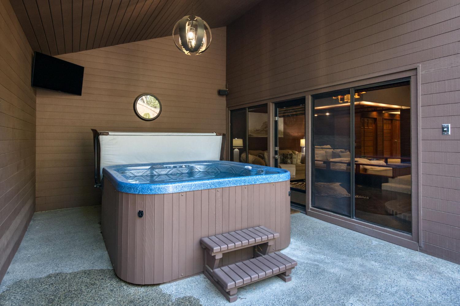 7621 N Laguna Vista Ave, Fresno, CA 93711