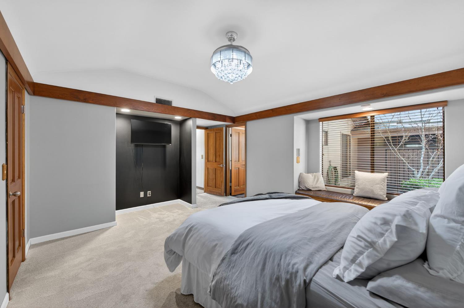 7621 N Laguna Vista Ave, Fresno, CA 93711