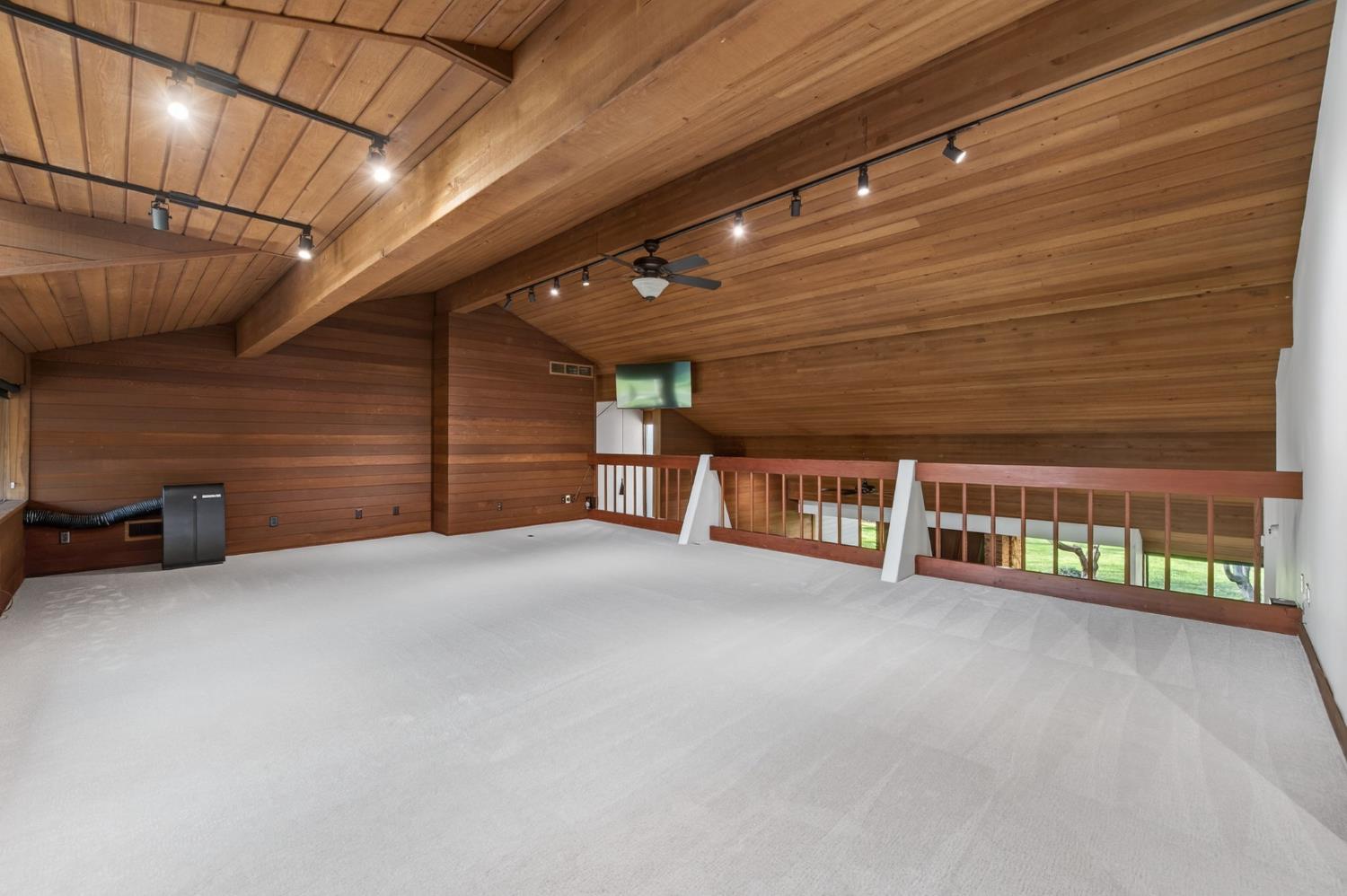 7621 N Laguna Vista Ave, Fresno, CA 93711