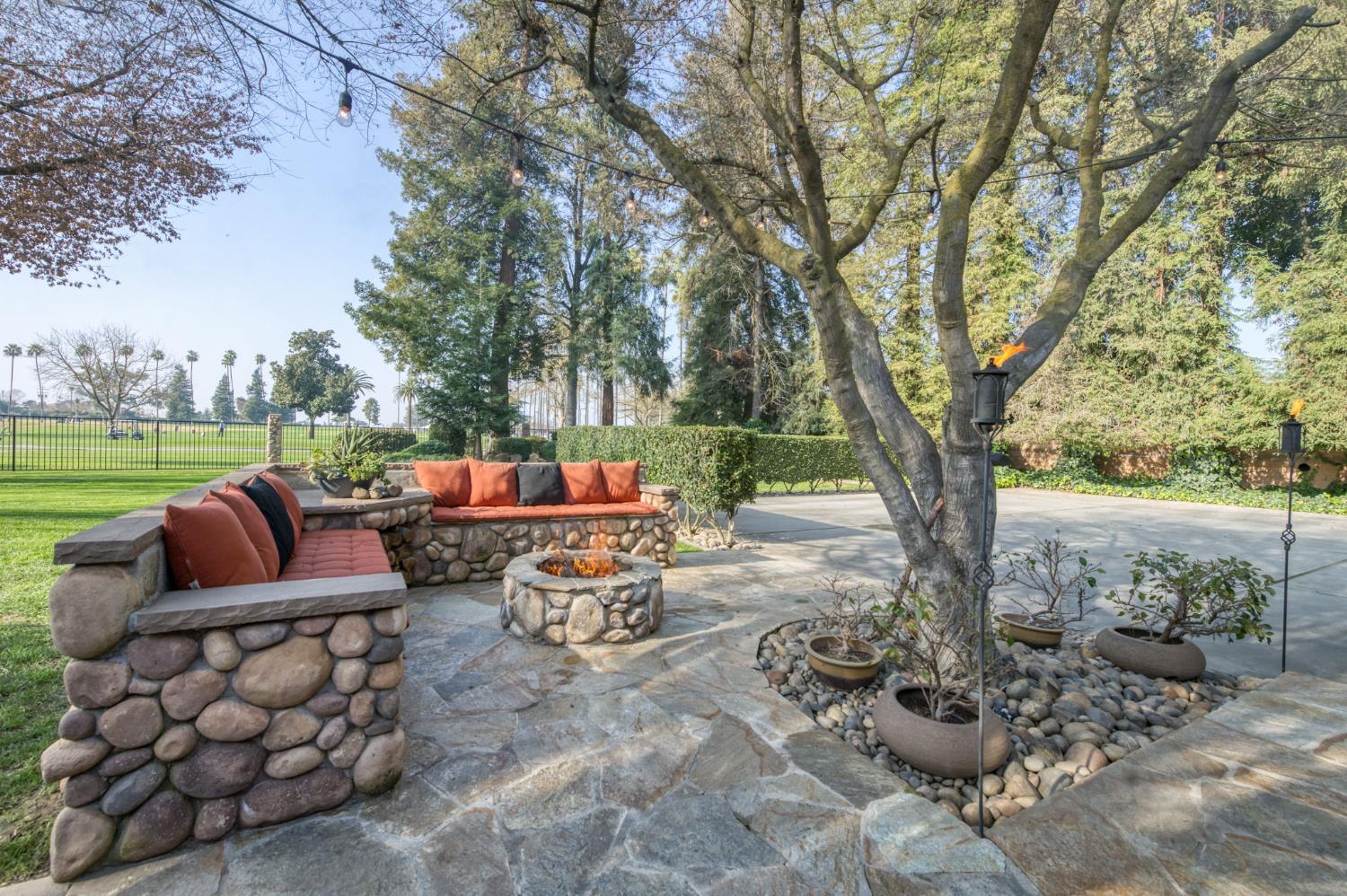 7621 N Laguna Vista Ave, Fresno, CA 93711