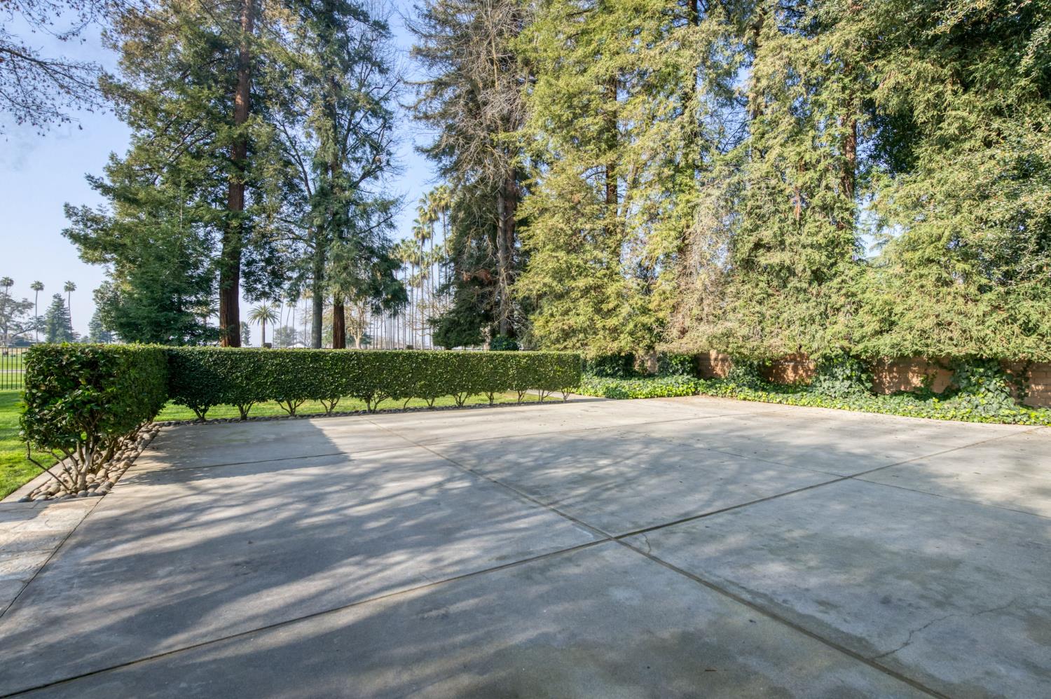 7621 N Laguna Vista Ave, Fresno, CA 93711