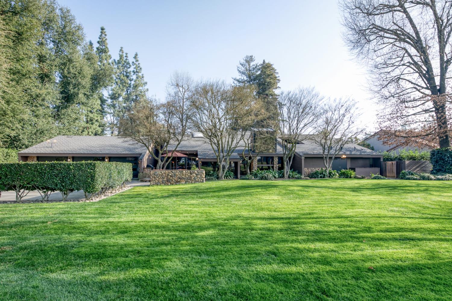 7621 N Laguna Vista Ave, Fresno, CA 93711