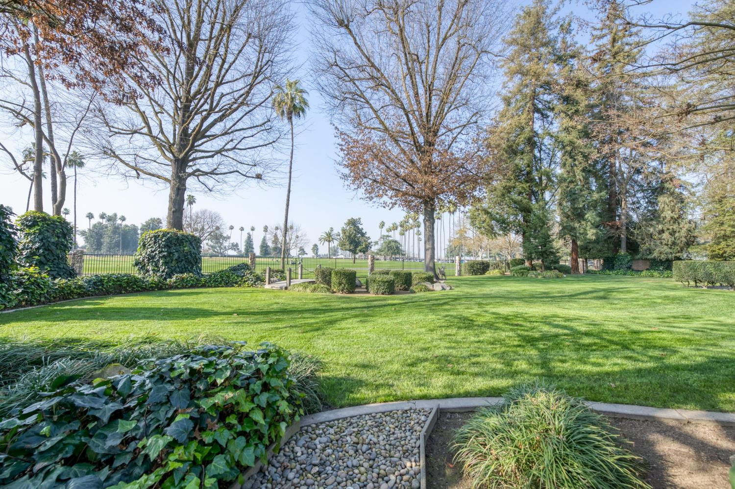 7621 N Laguna Vista Ave, Fresno, CA 93711