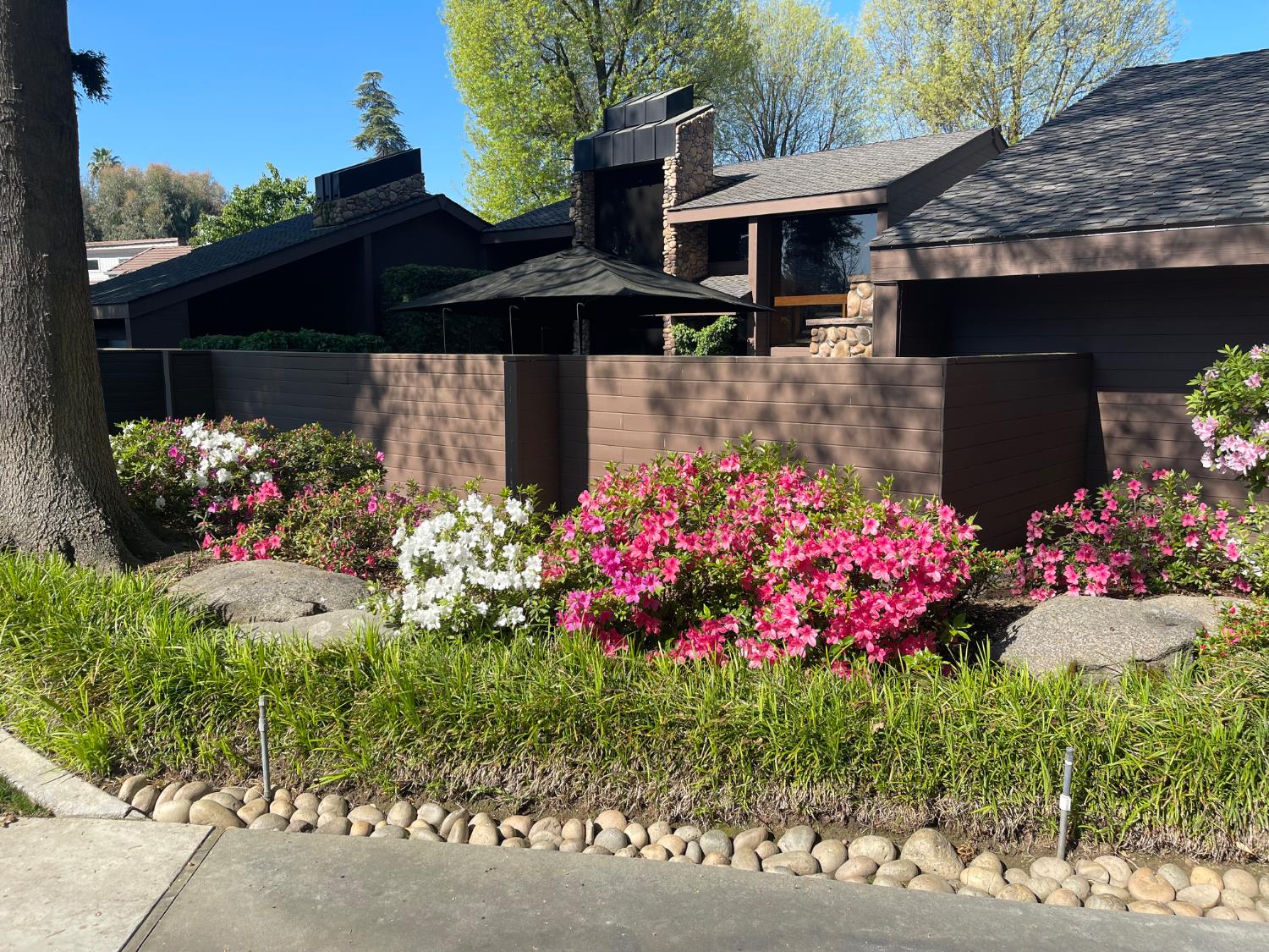 7621 N Laguna Vista Ave, Fresno, CA 93711