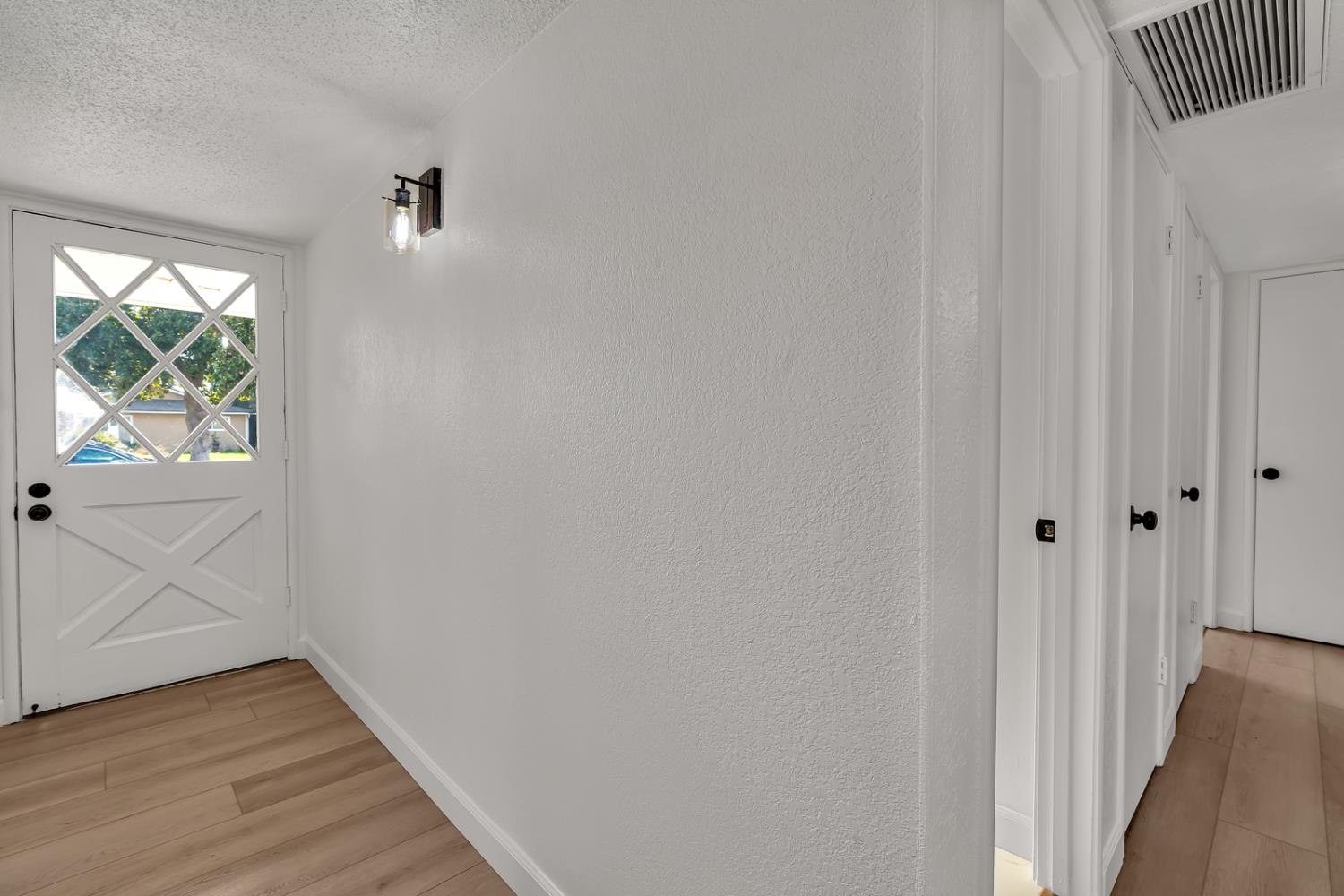 4891 E Rialto Ave, Fresno, CA 93726