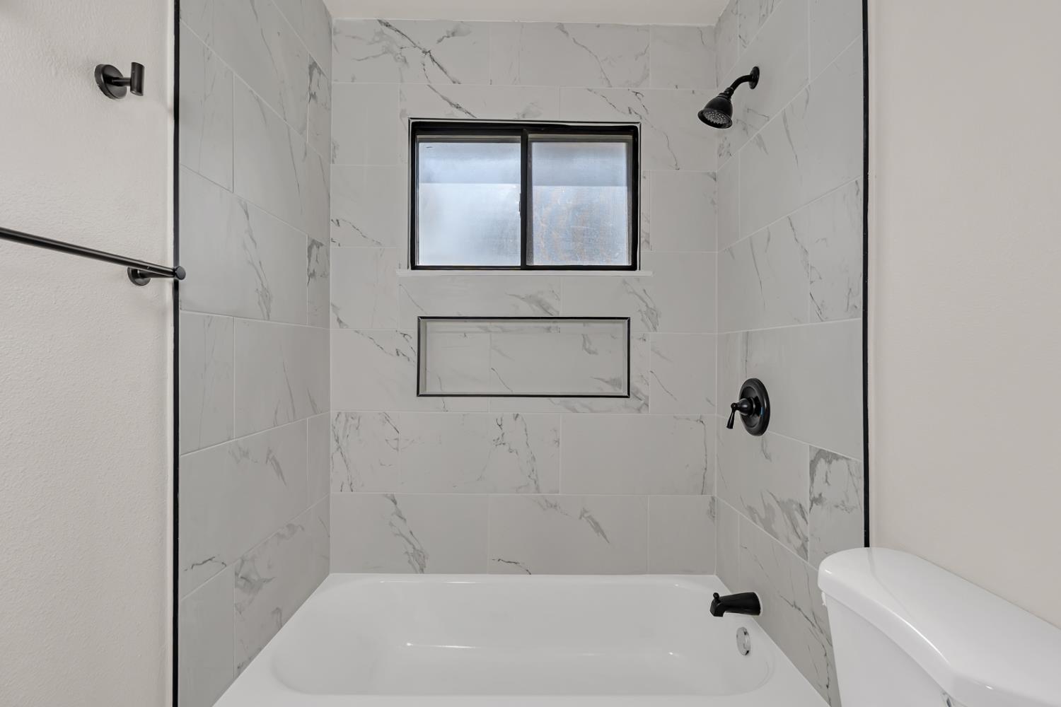 4891 E Rialto Ave, Fresno, CA 93726