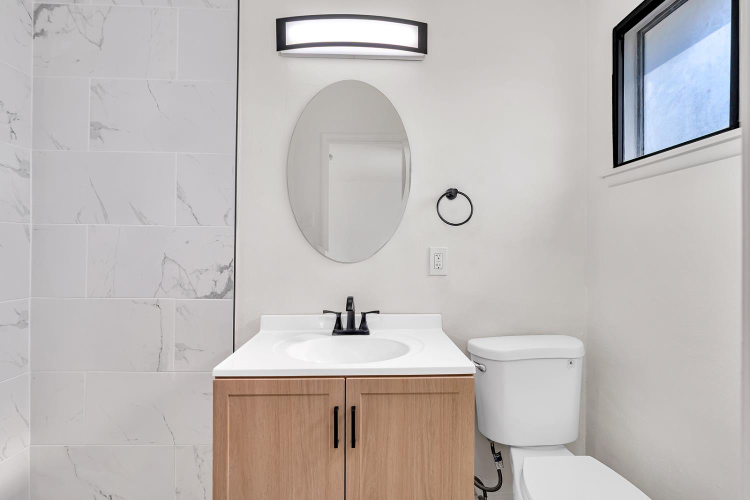 4891 E Rialto Ave, Fresno, CA 93726