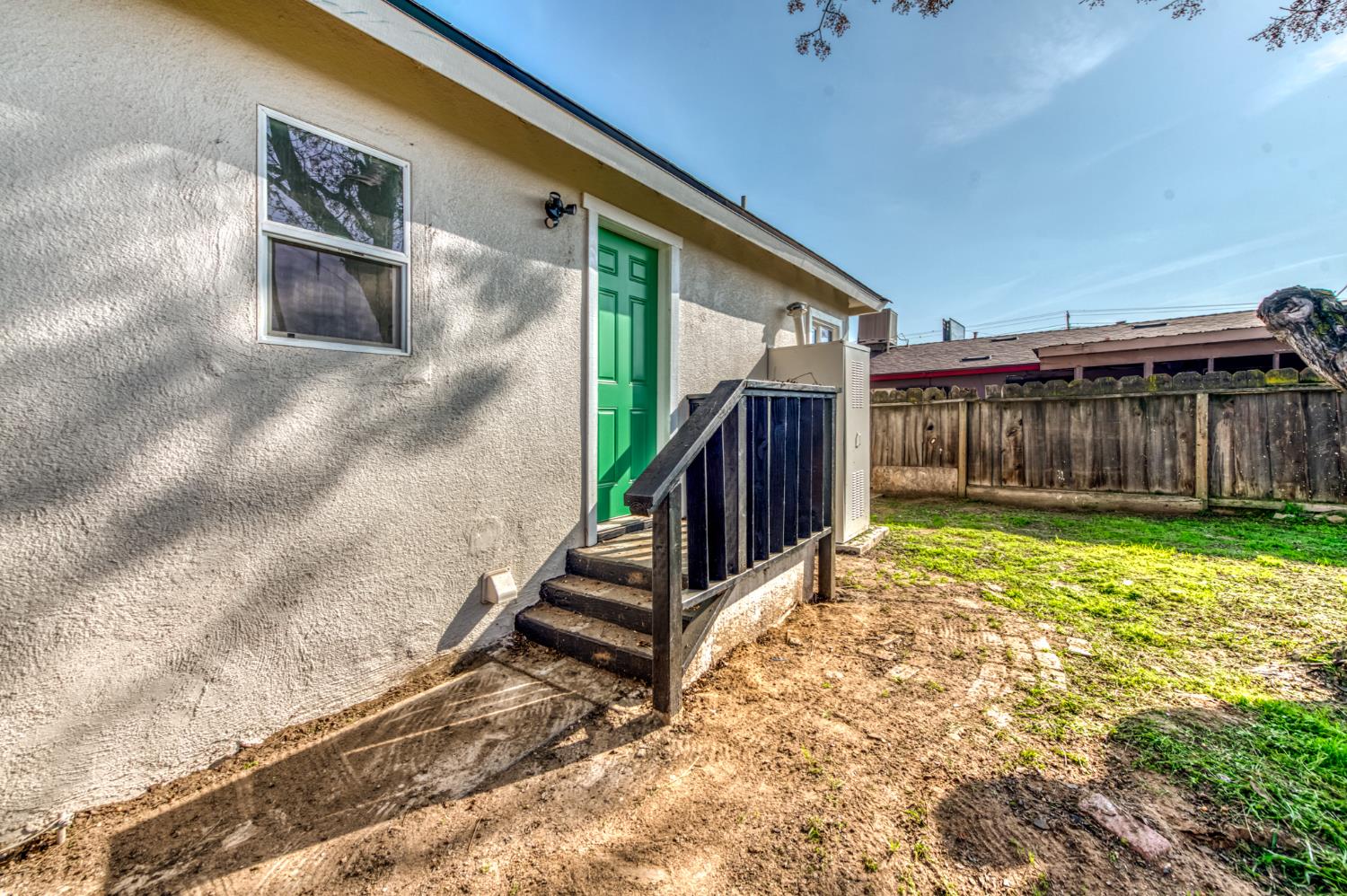 1609 1611 N 6Th St, Fresno, CA 93703