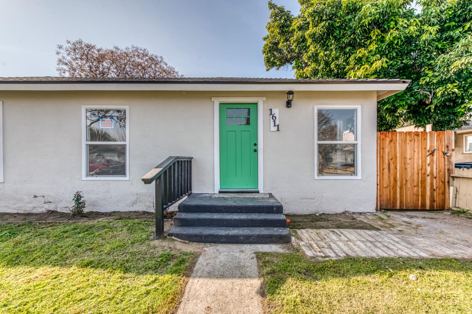 1609 1611 N 6Th St, Fresno, CA 93703