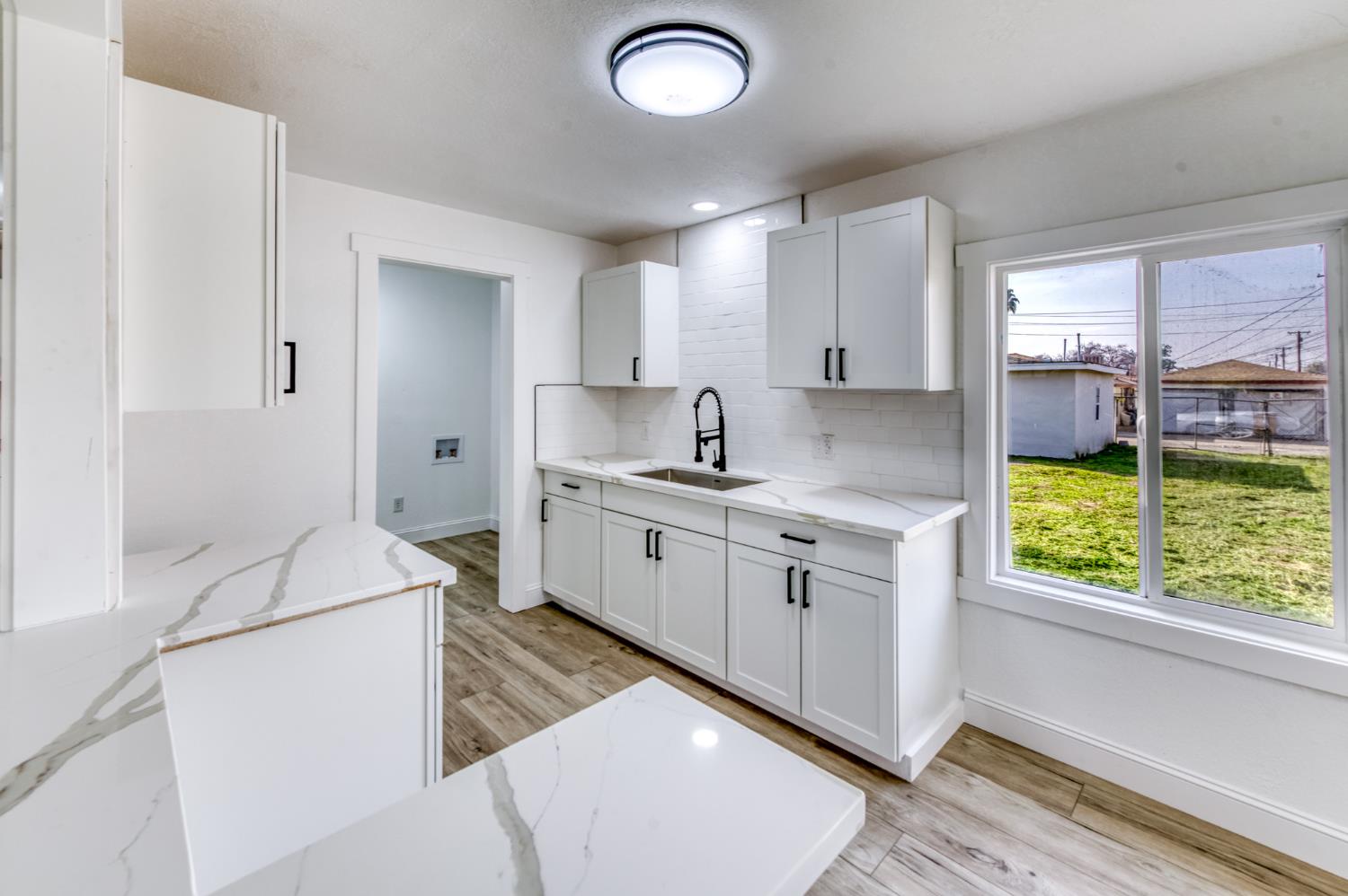 1609 1611 N 6Th St, Fresno, CA 93703