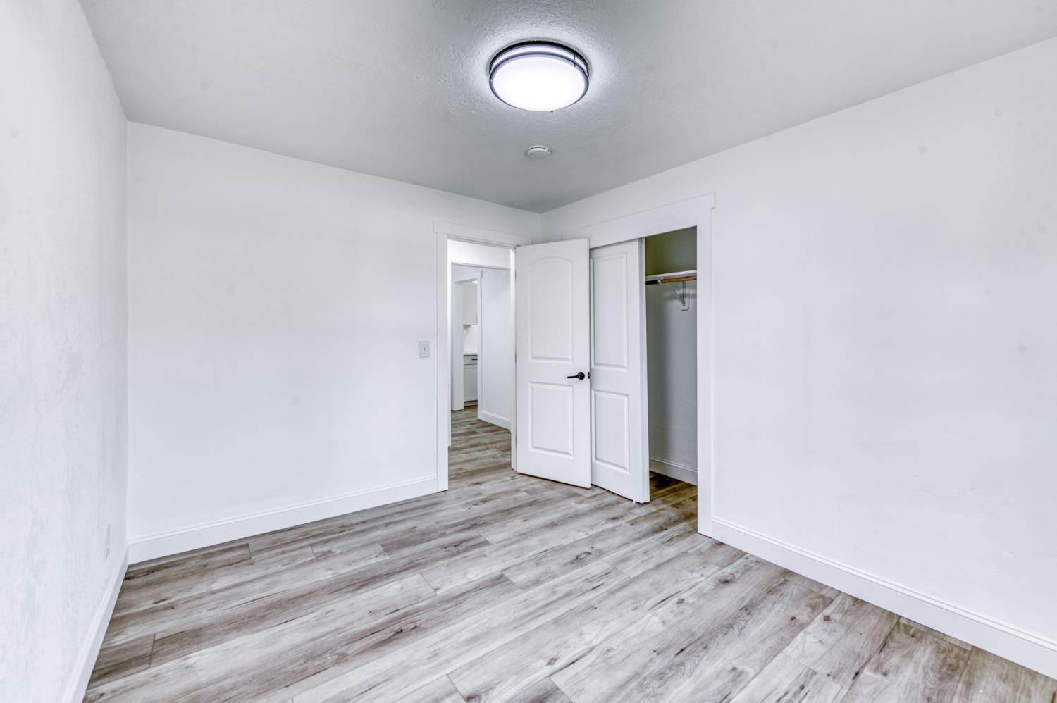 1609 1611 N 6Th St, Fresno, CA 93703