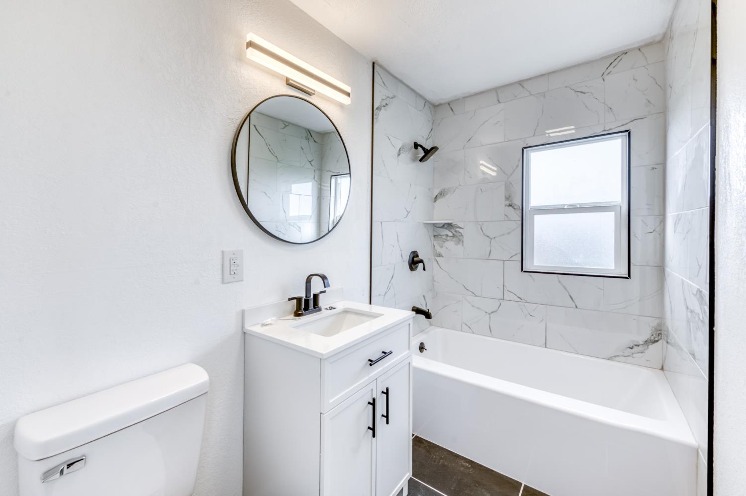 1609 1611 N 6Th St, Fresno, CA 93703