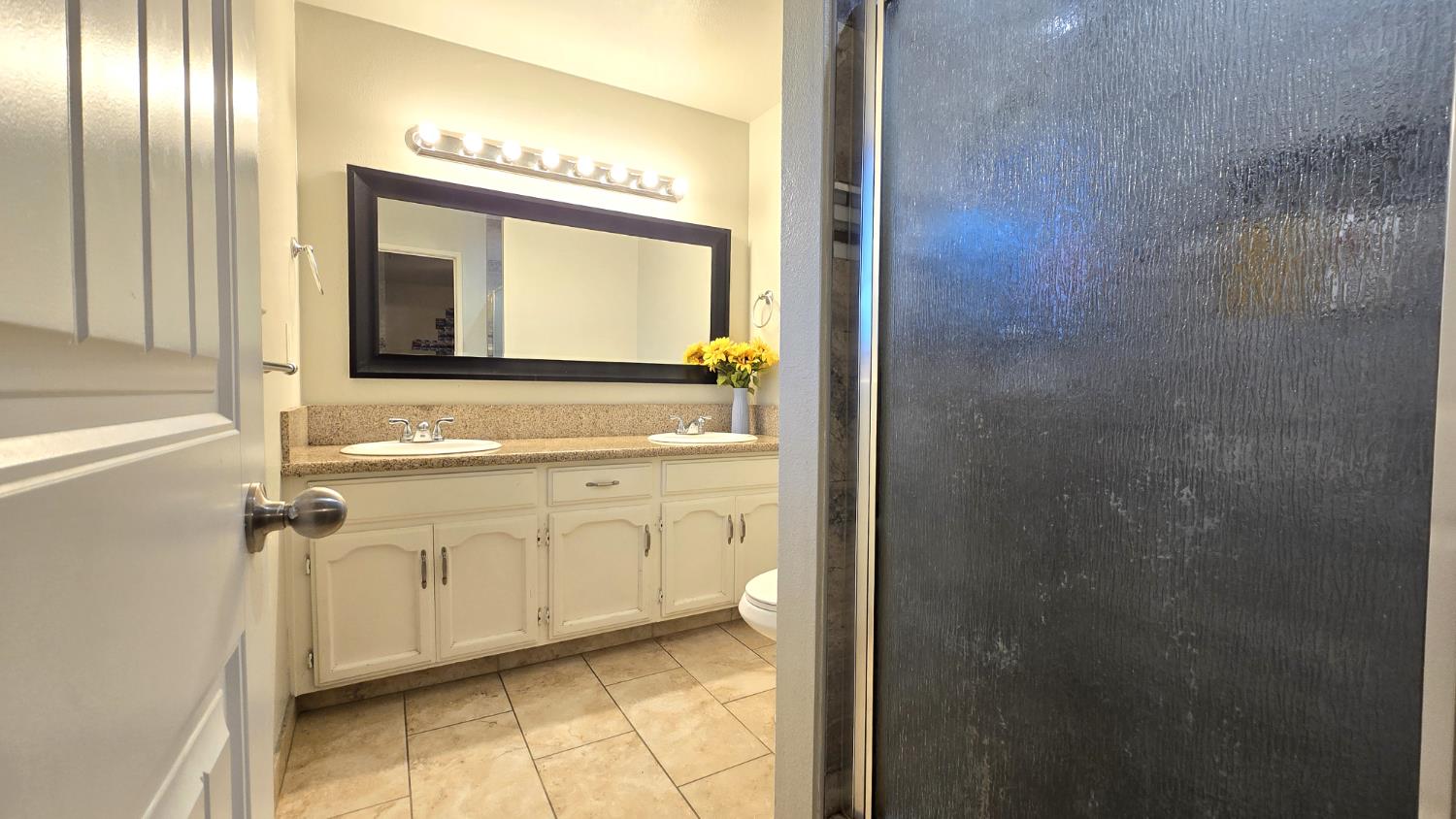 155 N Haney Ave, Reedley, CA 93654