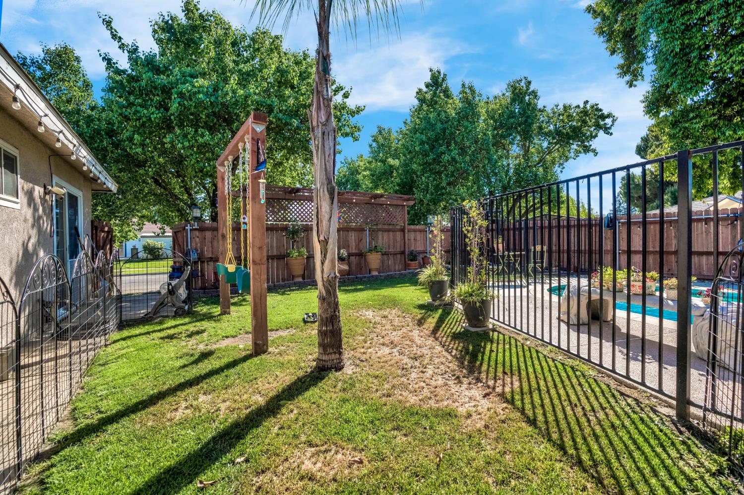 3849 N Stanford Ave, Fresno, CA 93727