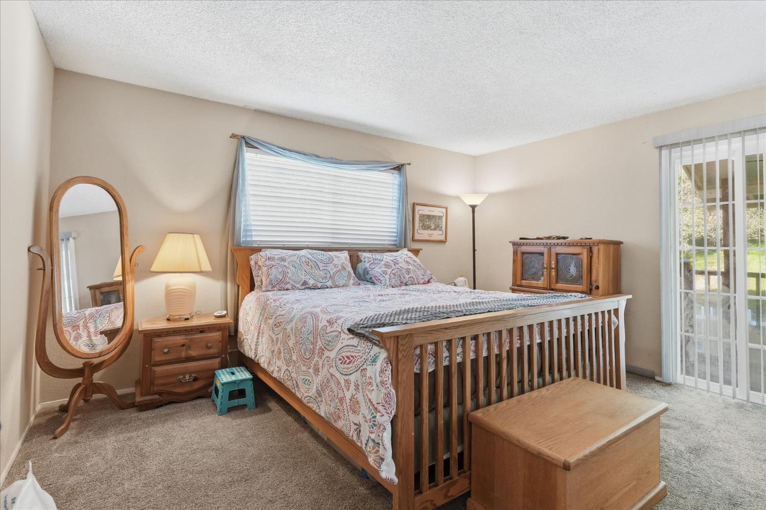 40182 Alerna Way, Oakhurst, CA 93644