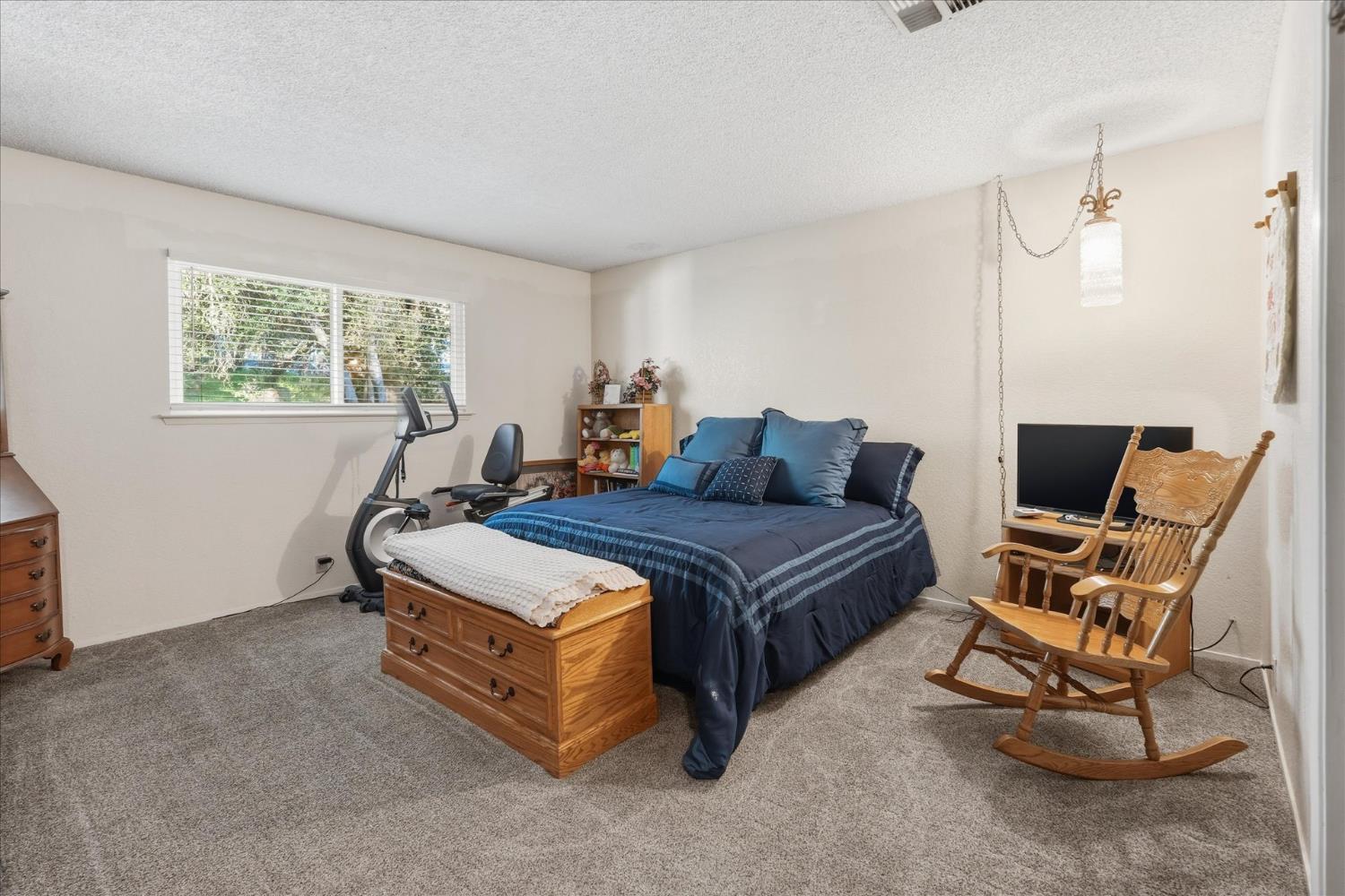 40182 Alerna Way, Oakhurst, CA 93644