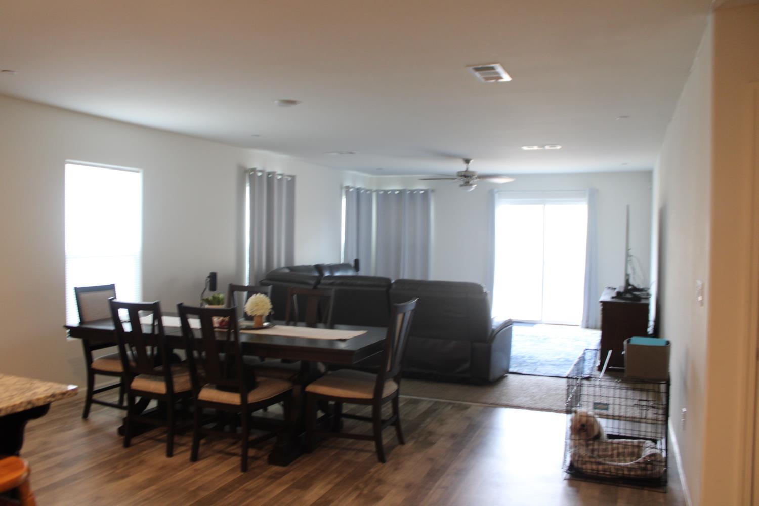 5586 E Saginaw Way, Fresno, CA 93722