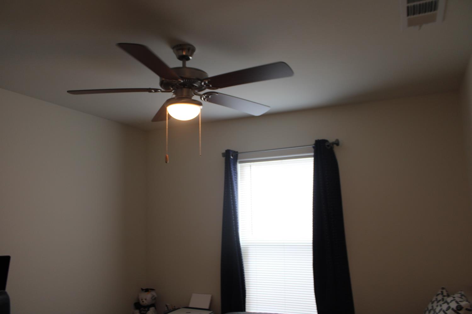 5586 E Saginaw Way, Fresno, CA 93722