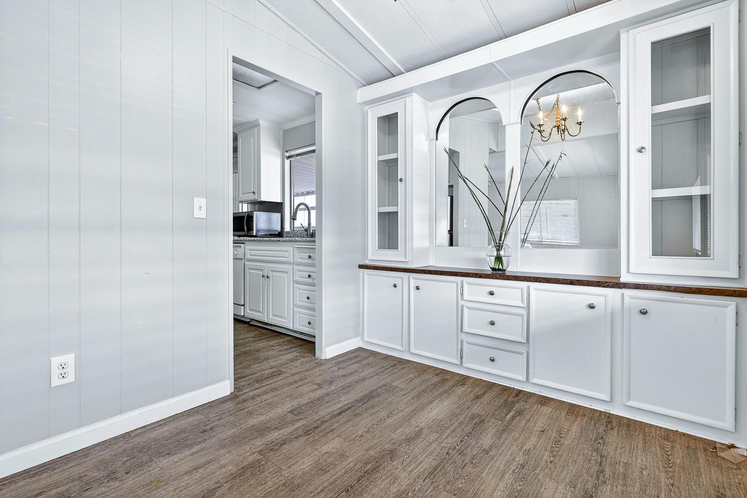 1001 Sylmar Ave #128, Clovis, CA 93612