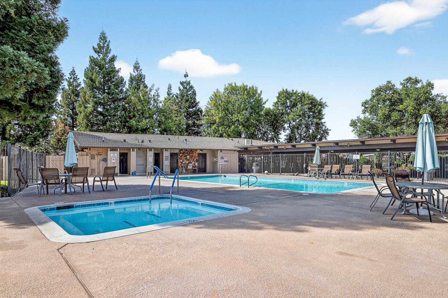 1001 Sylmar Ave #128, Clovis, CA 93612