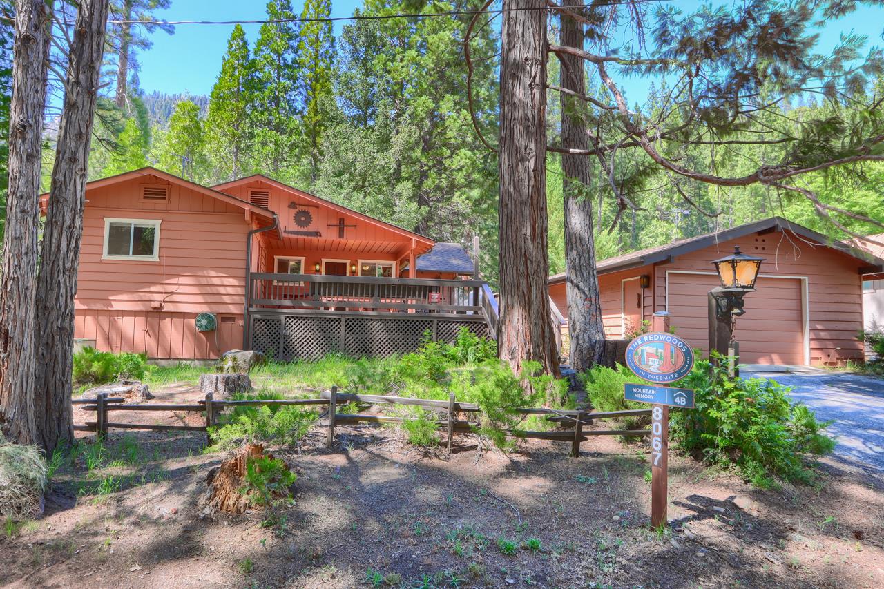 8067 Chilnualna Falls Rd, Wawona, CA 95389
