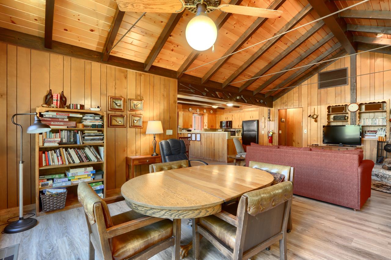 8067 Chilnualna Falls Rd, Wawona, CA 95389