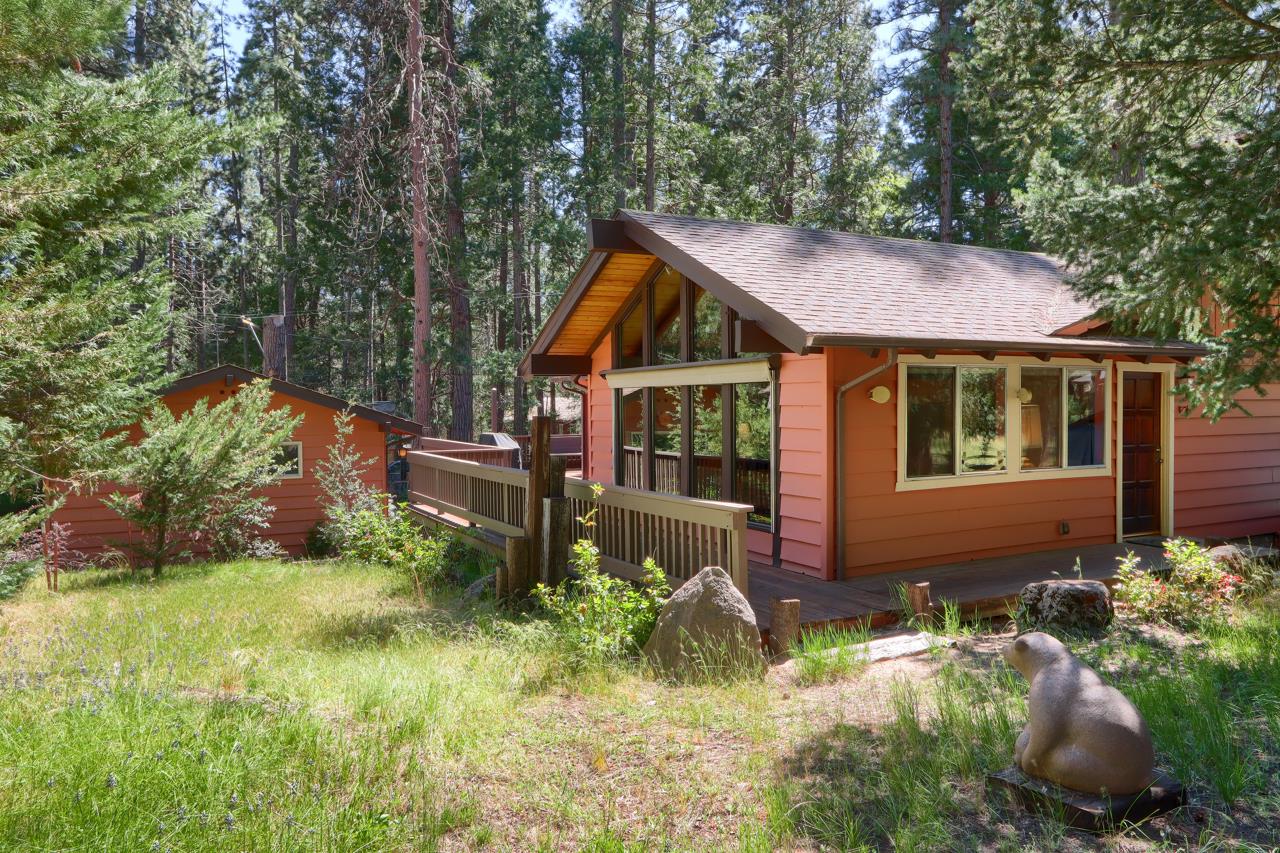 8067 Chilnualna Falls Rd, Wawona, CA 95389