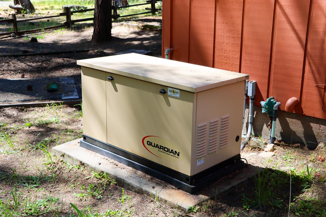 8067 Chilnualna Falls Rd, Wawona, CA 95389