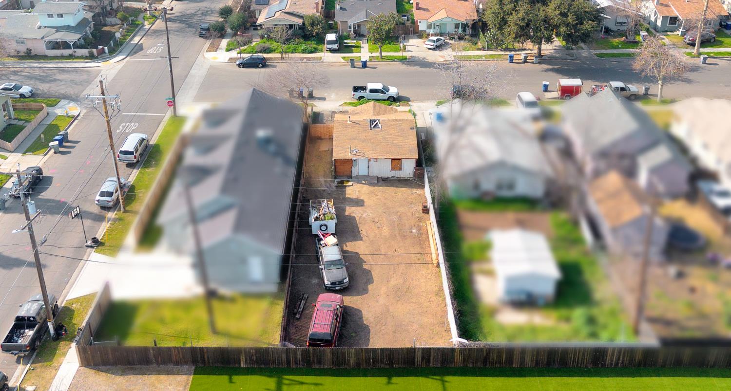 1508 N Calaveras Ave, Fresno, CA 93728