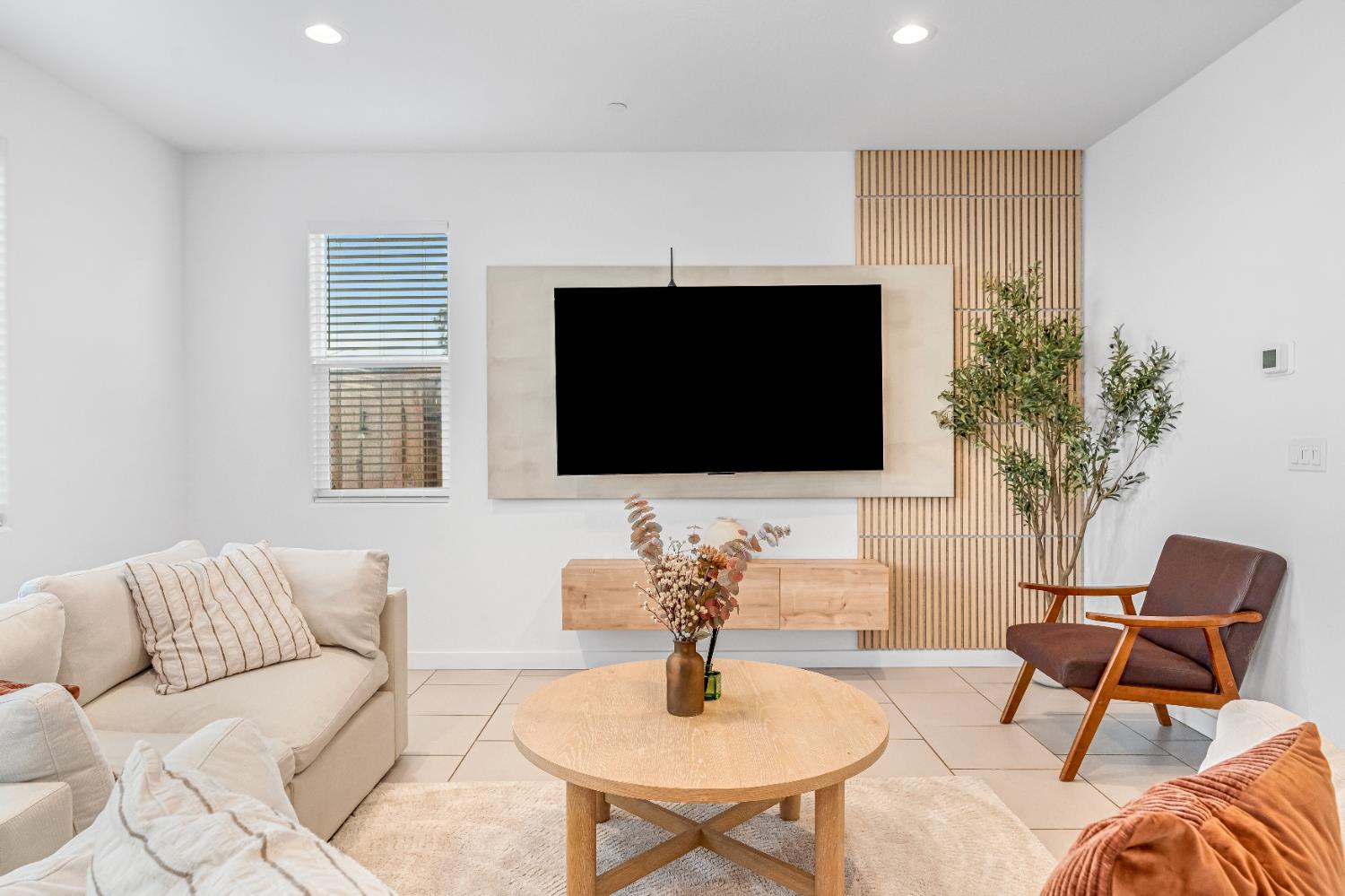 4210 N Reed Ave, Fresno, CA 93723