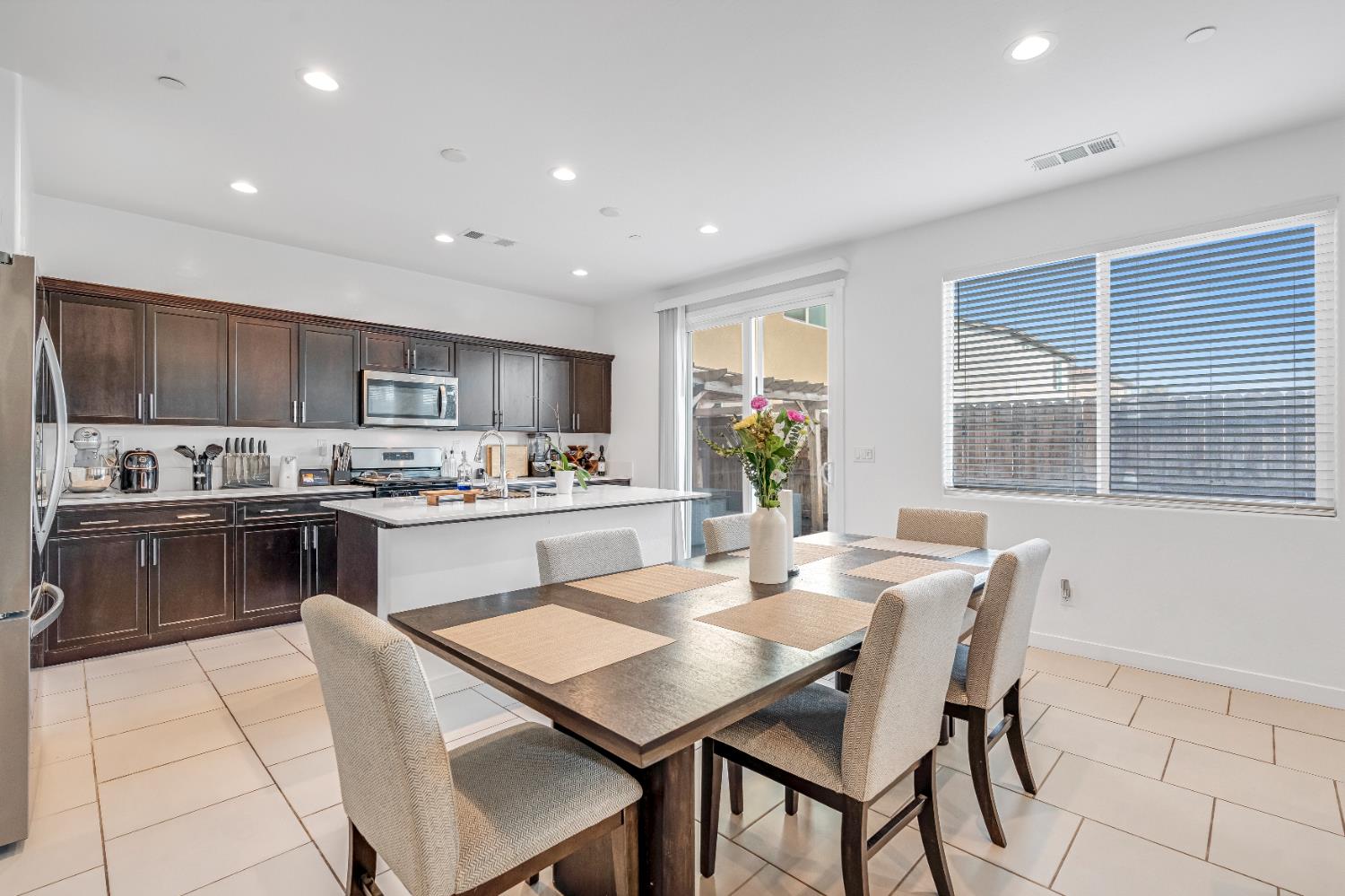 4210 N Reed Ave, Fresno, CA 93723