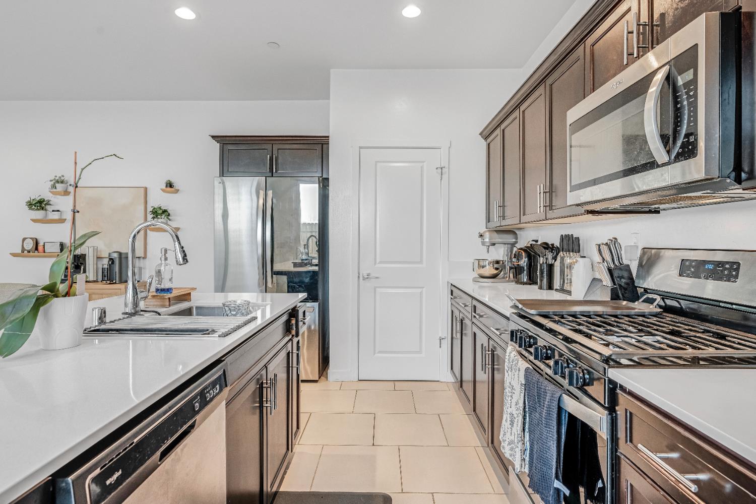 4210 N Reed Ave, Fresno, CA 93723