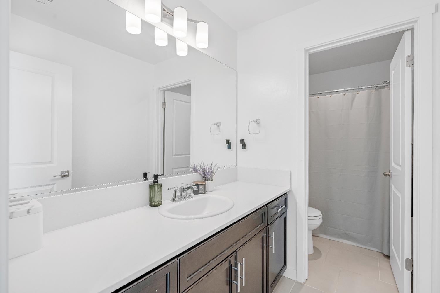 4210 N Reed Ave, Fresno, CA 93723