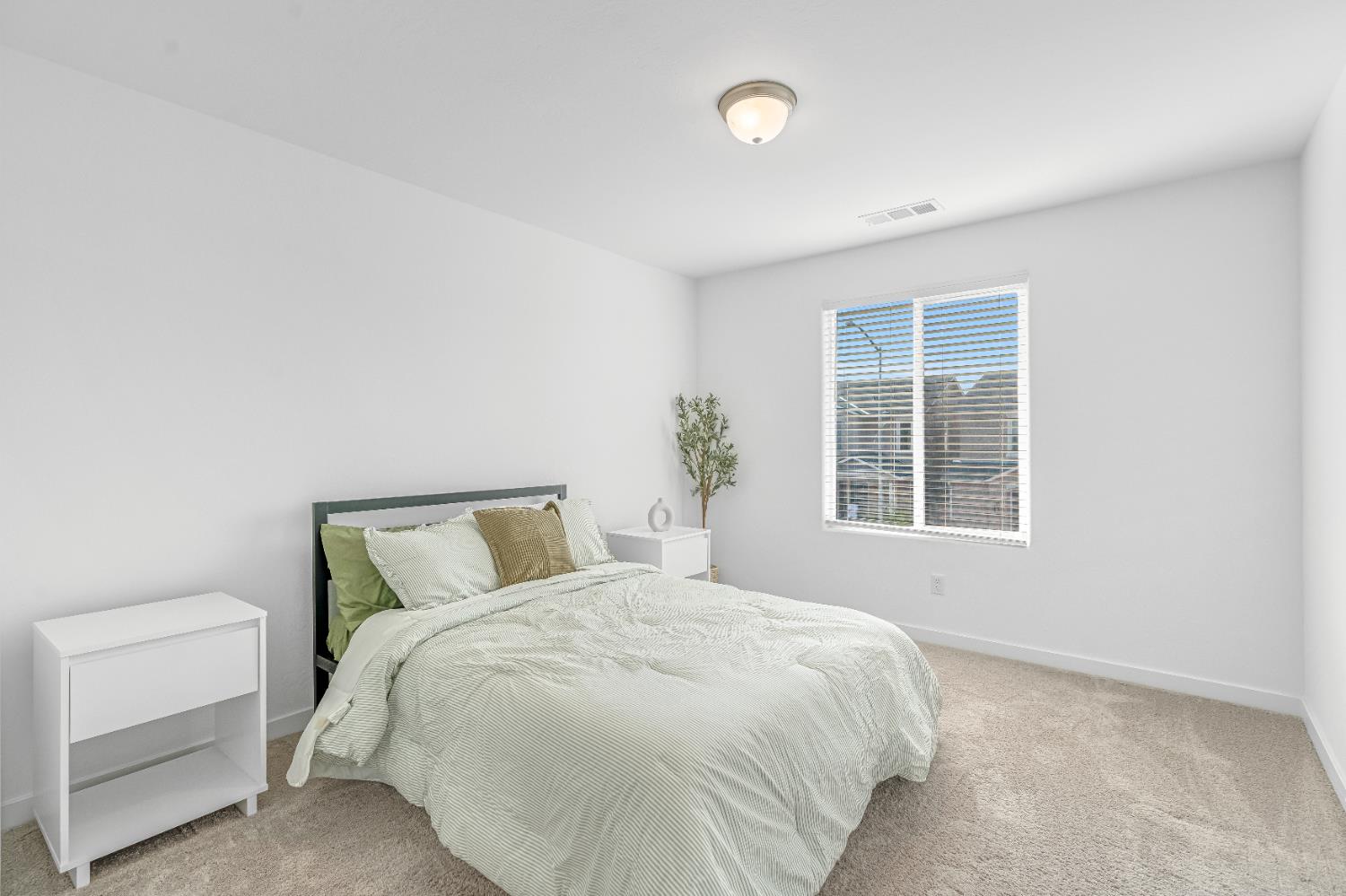 4210 N Reed Ave, Fresno, CA 93723