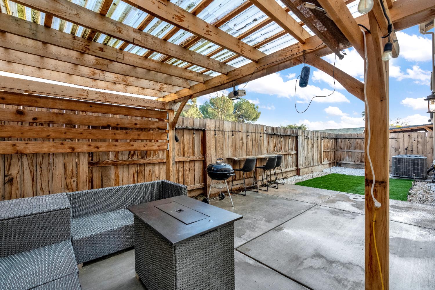 4210 N Reed Ave, Fresno, CA 93723