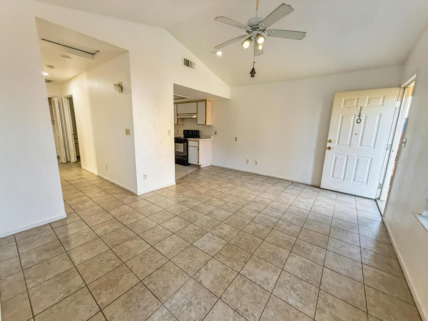 1405 E Cypress Ave #137, Reedley, CA 93654