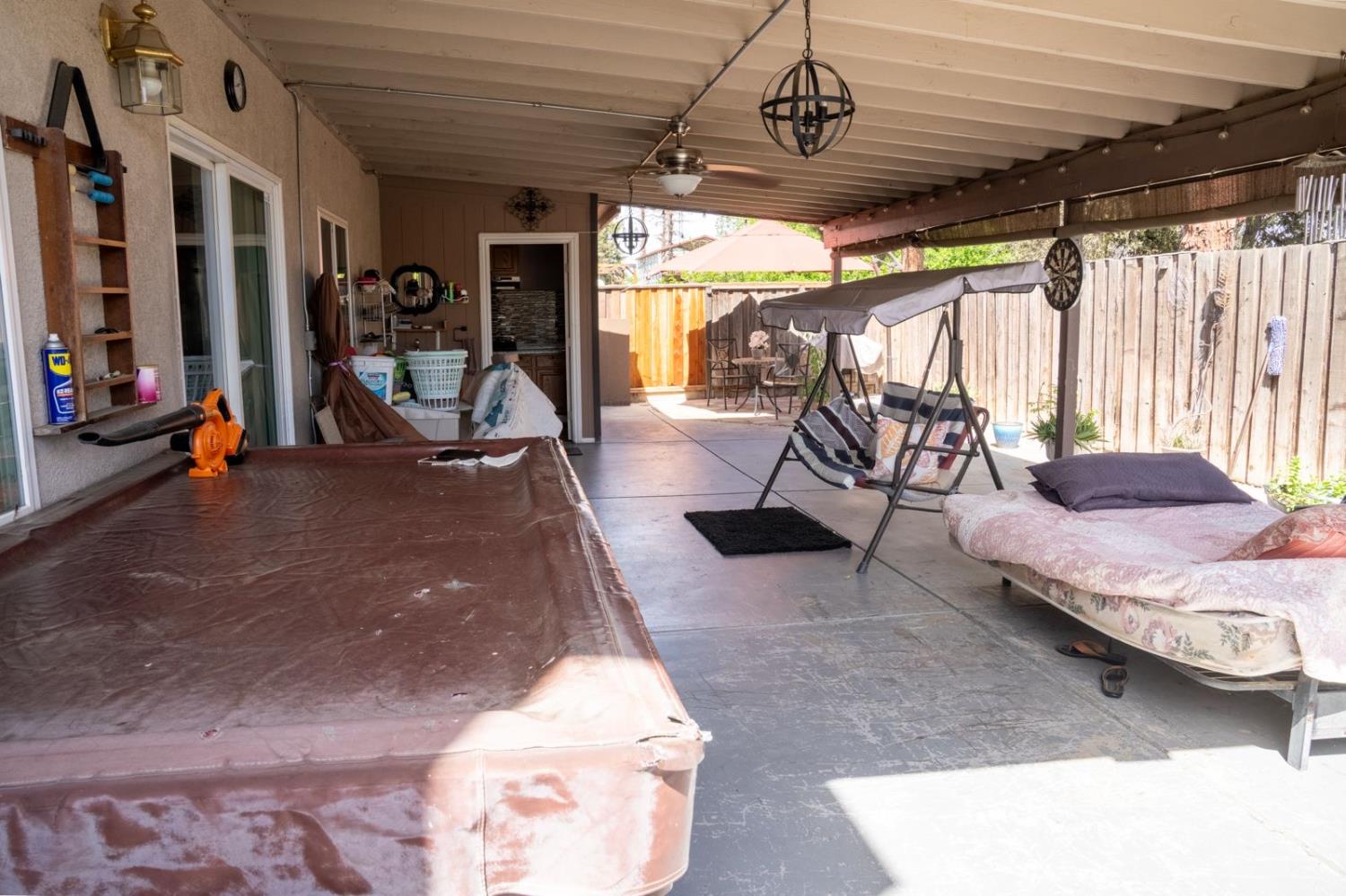 1896 N Forestiere Ave, Fresno, CA 93722