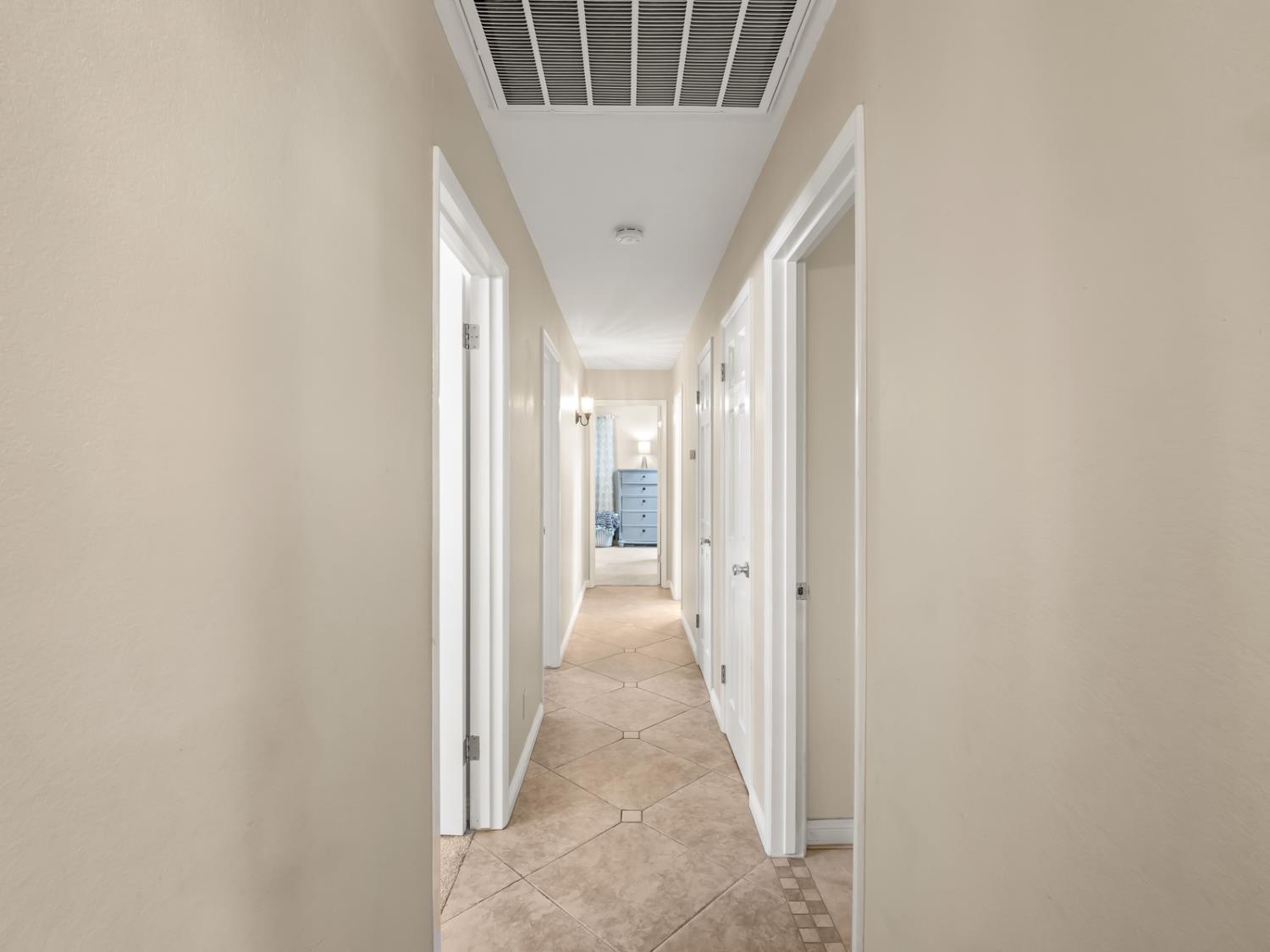 6760 N Price Ave, Fresno, CA 93710