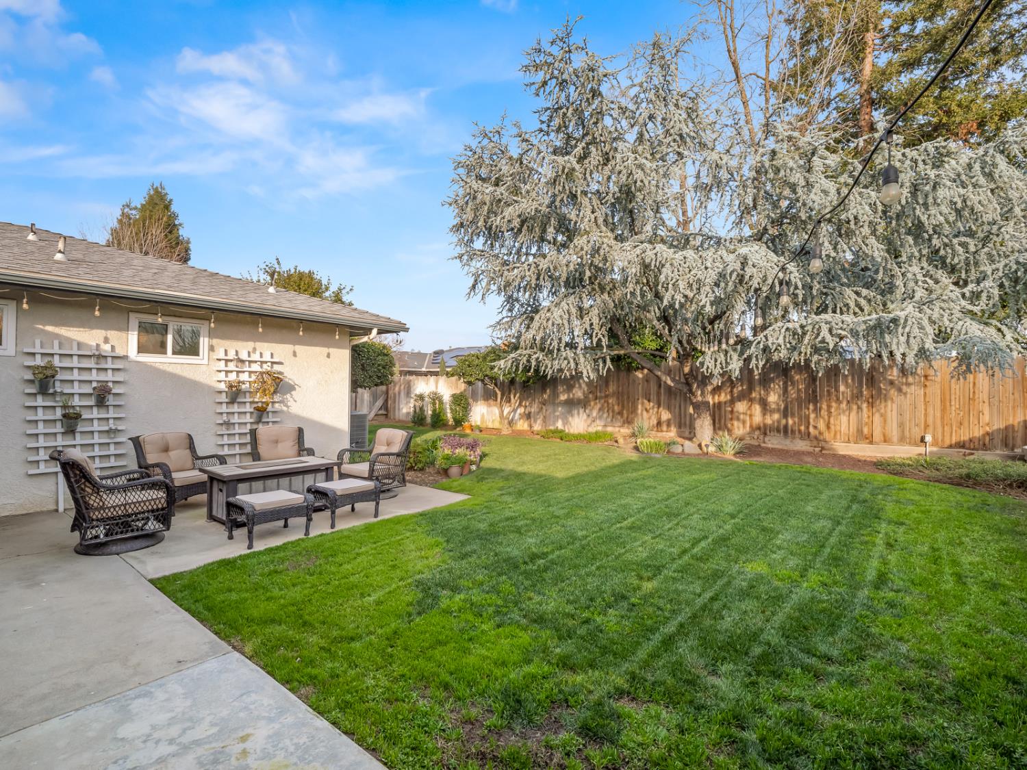 6760 N Price Ave, Fresno, CA 93710