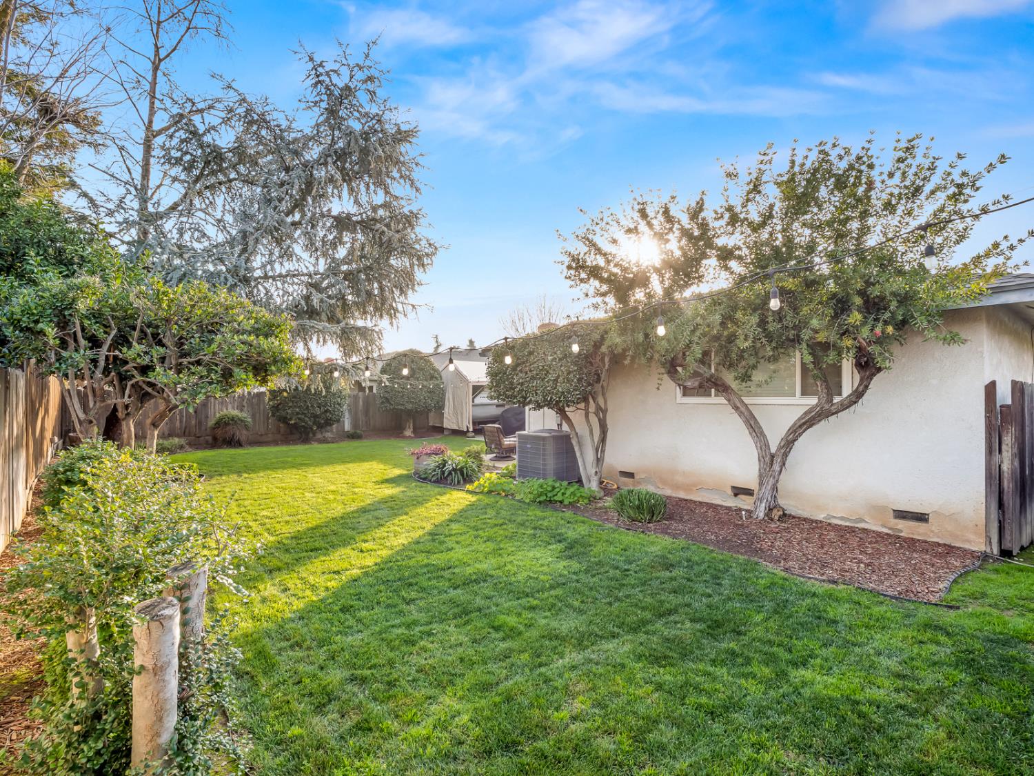 6760 N Price Ave, Fresno, CA 93710